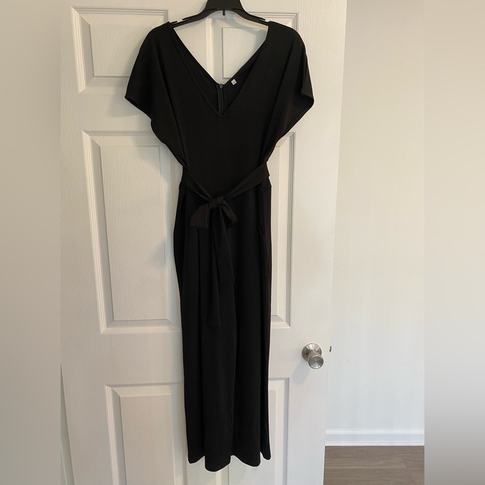 Black jumpsuit. Size large.